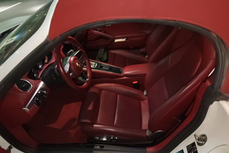 Used Porsche 718 2018 Boxster 2.0T Left Front Seat