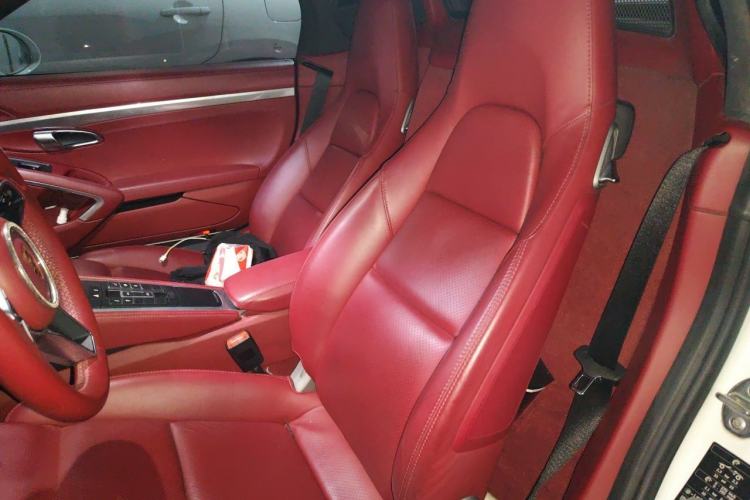 Used Porsche 718 2018 Boxster 2.0T Left Front Seat
