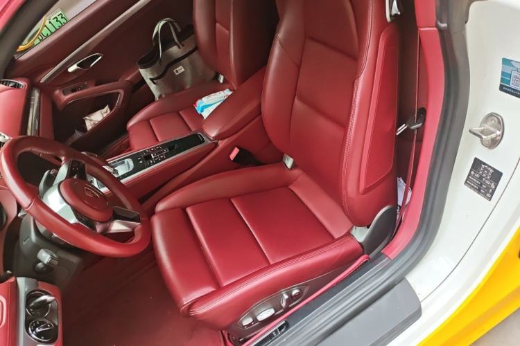 Used Porsche 718 2018 Boxster 2.0T Left Front Seat