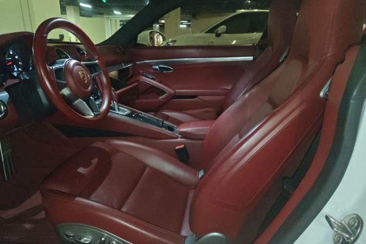 Used Porsche 718 2018 Cayman 2.0T Left Rear Seat