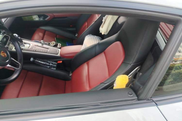 Used Porsche 718 2018 Cayman 2.0T Left Rear Seat