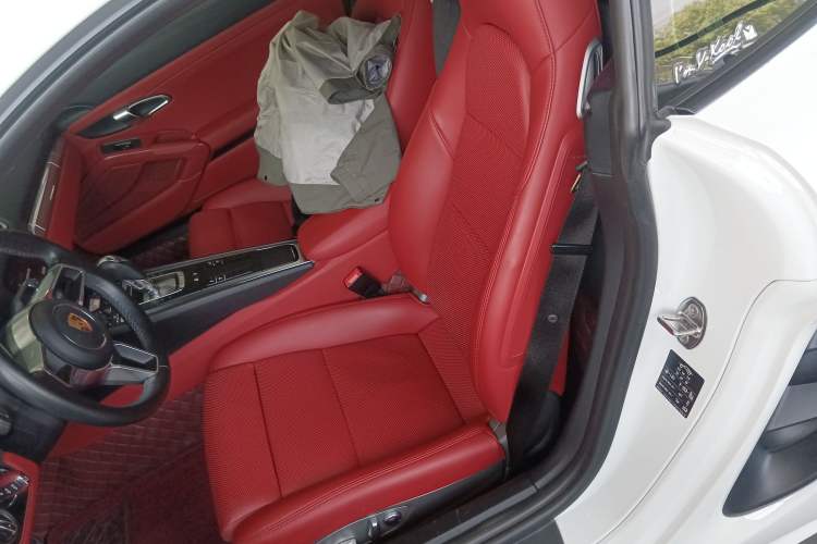 Used Porsche 718 2018 Cayman 2.0T Left Rear Seat