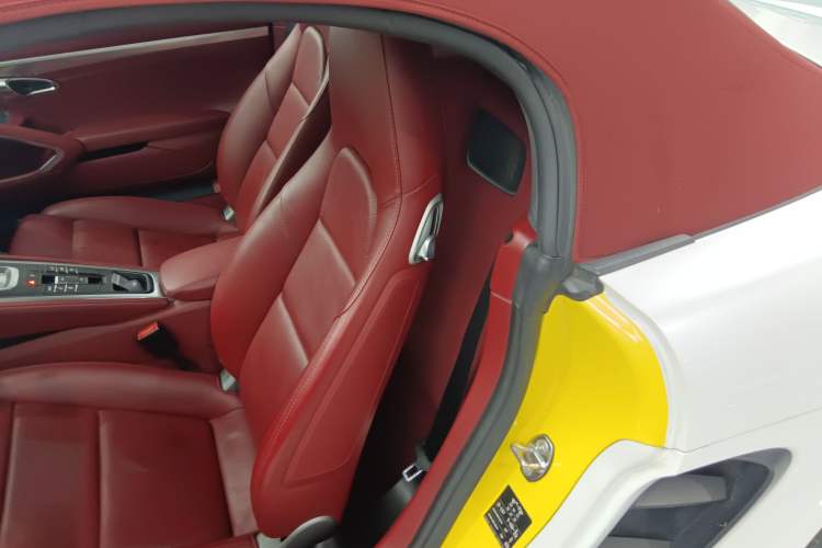 Used Porsche 718 2018 Boxster 2.0T Left Rear Seat