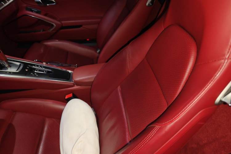 Used Porsche 718 2018 Boxster 2.0T Left Rear Seat