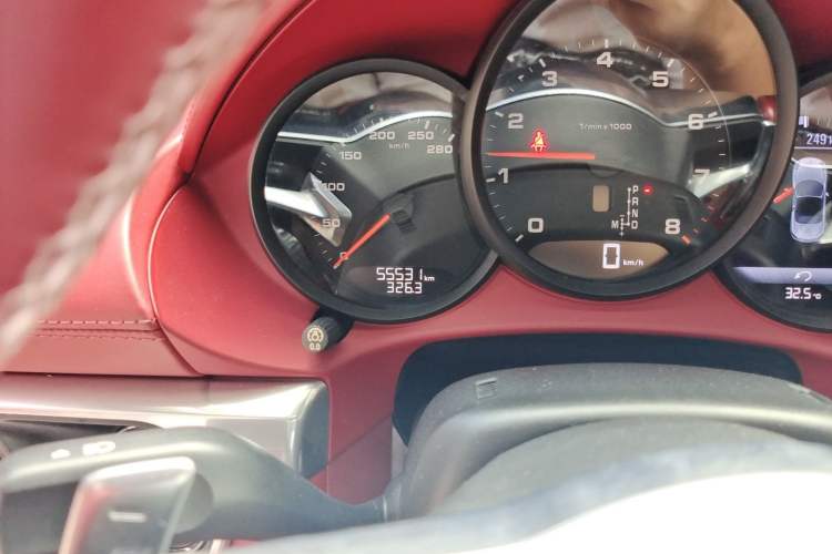 Used Porsche 718 2018 Boxster 2.0T Odometer Close Up
