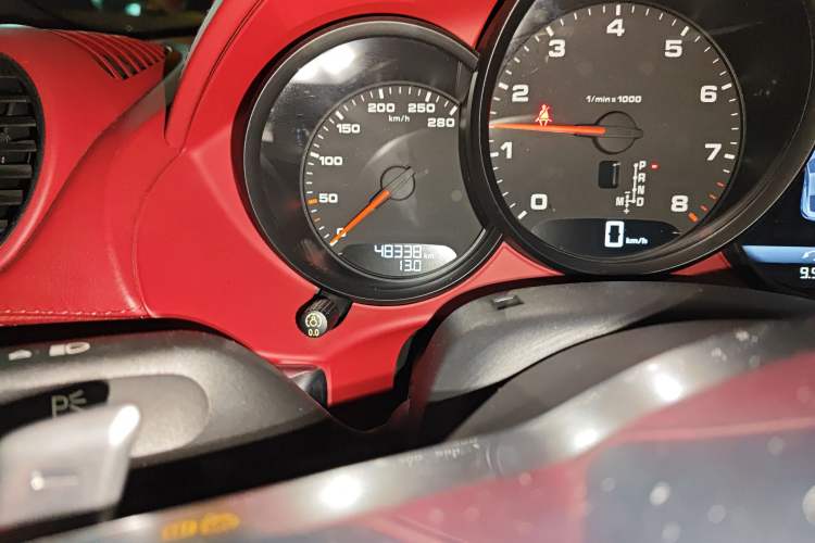 Used Porsche 718 2018 Cayman 2.0T Odometer Close Up