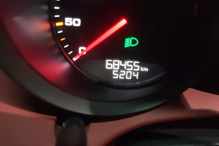 Used Porsche 718 2018 Boxster 2.0T Odometer Close Up