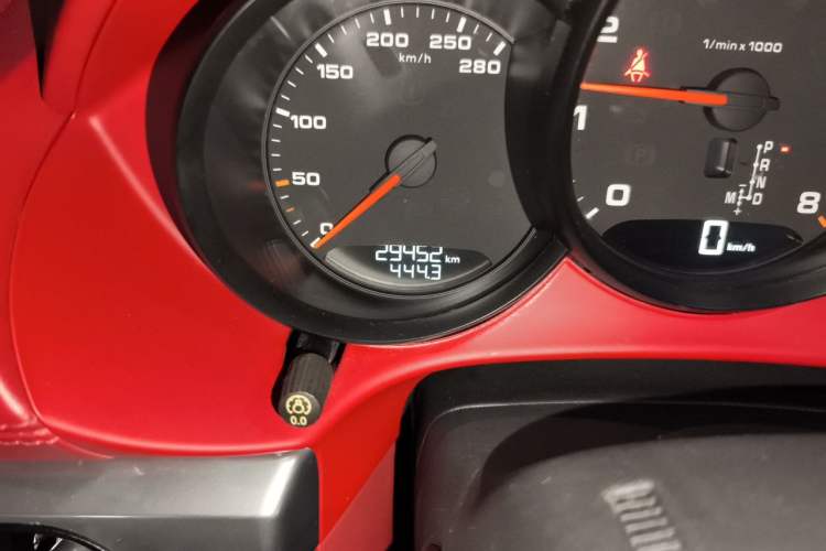Used Porsche 718 2018 Boxster 2.0T Odometer Close Up