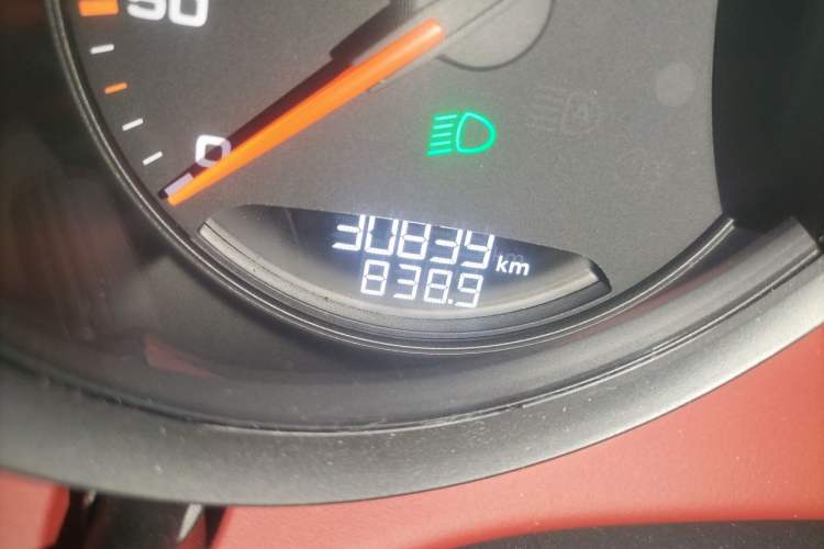 Used Porsche 718 2018 Boxster 2.0T Odometer Close Up