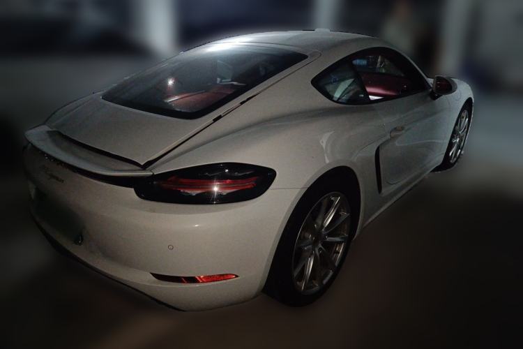 Used Porsche 718 2018 Cayman 2.0T Rear Right 45 Deg