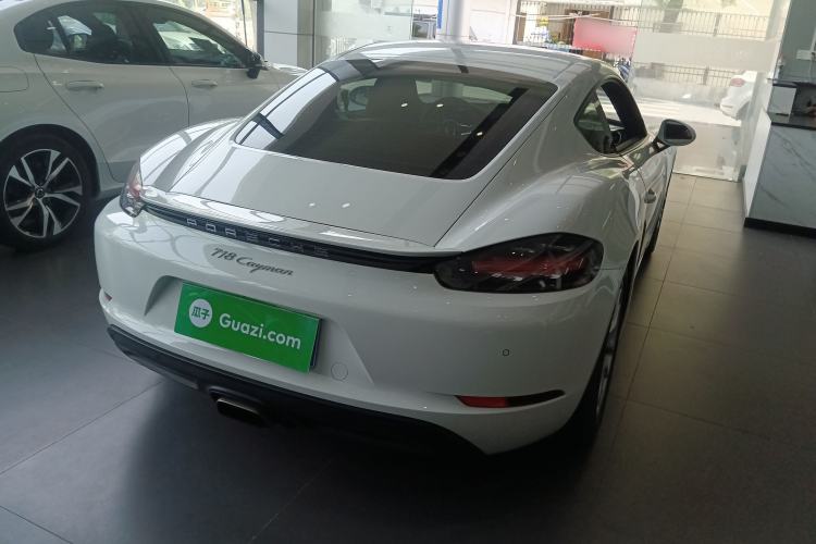 Used Porsche 718 2018 Cayman 2.0T Rear Right 45 Deg