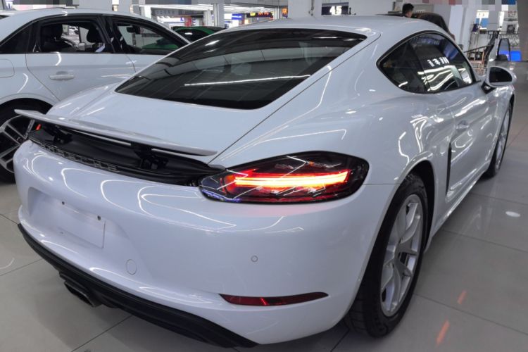 Used Porsche 718 2018 Cayman 2.0T Rear Right 45 Deg