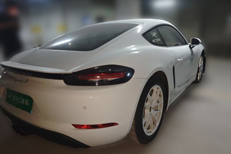Used Porsche 718 2018 Cayman 2.0T Rear Right 45 Deg