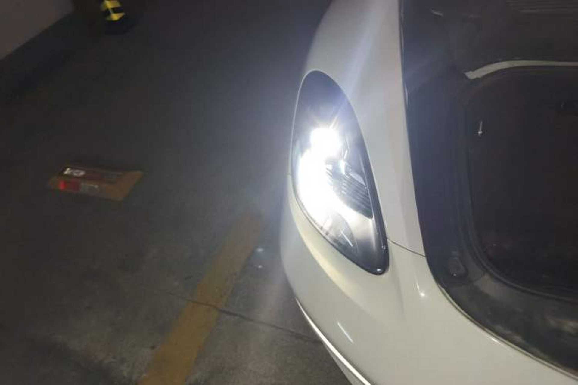 Used Porsche 718 2018 Cayman 2.0T Right Front Headlight