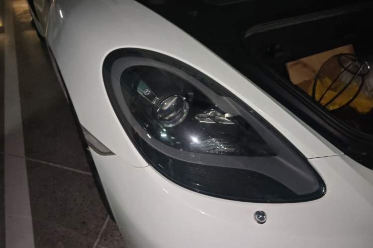 Used Porsche 718 2018 Cayman 2.0T Right Front Headlight