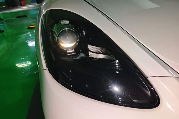 Used Porsche 718 2018 Boxster 2.0T Right Front Headlight