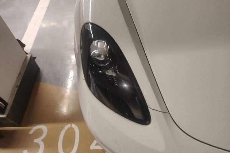 Used Porsche 718 2018 Cayman 2.0T Right Front Headlight