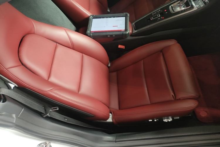 Used Porsche 718 2018 Boxster 2.0T Right Front Seat