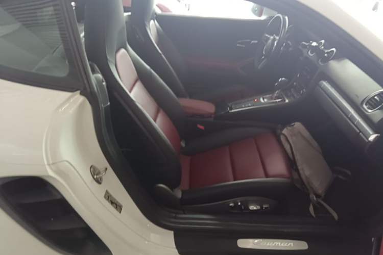 Used Porsche 718 2018 Cayman 2.0T Right Front Seat