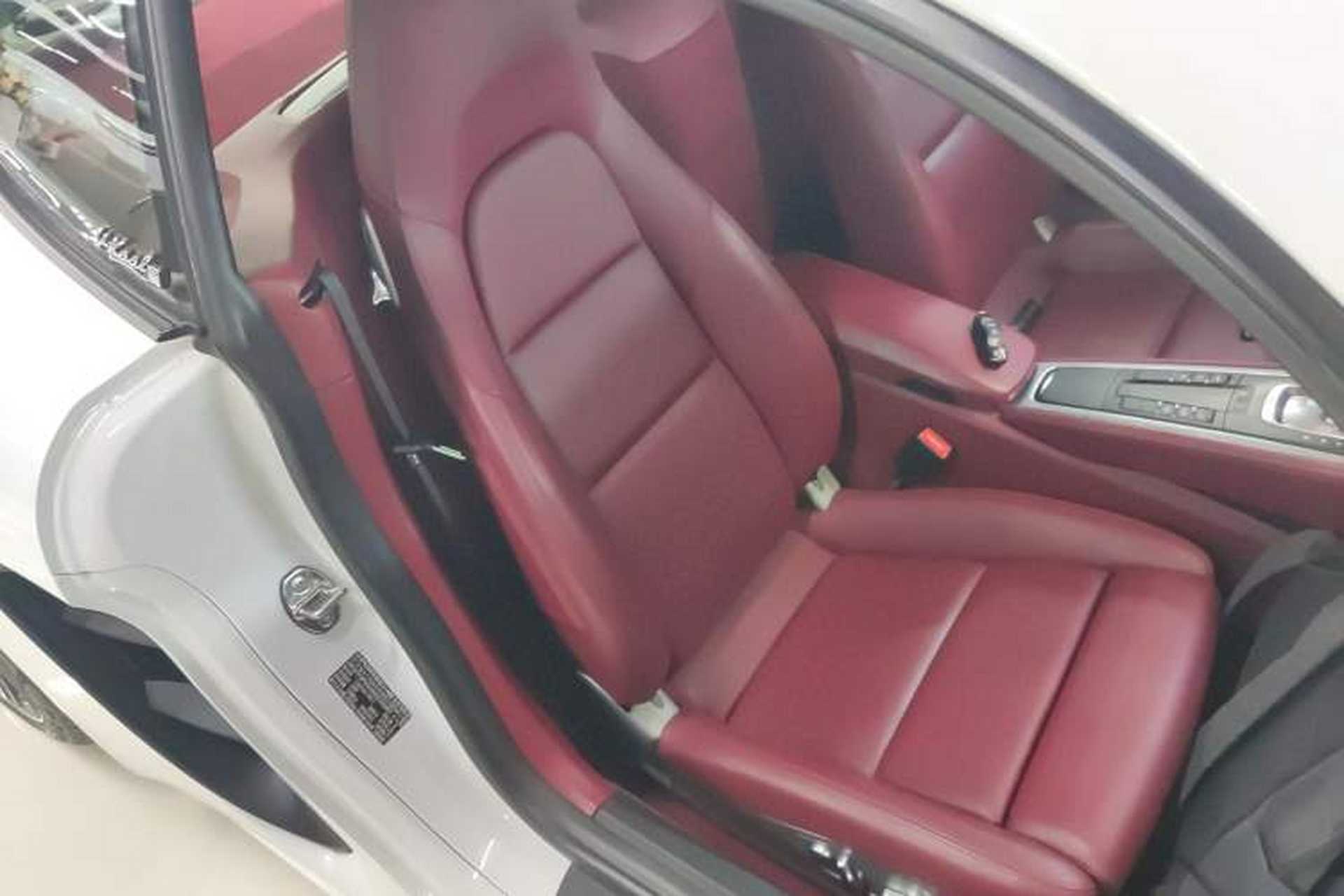 Used Porsche 718 2018 Cayman 2.0T Right Front Seat