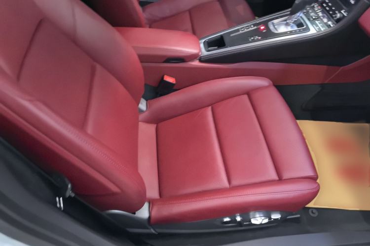 Used Porsche 718 2018 Cayman 2.0T Right Front Seat