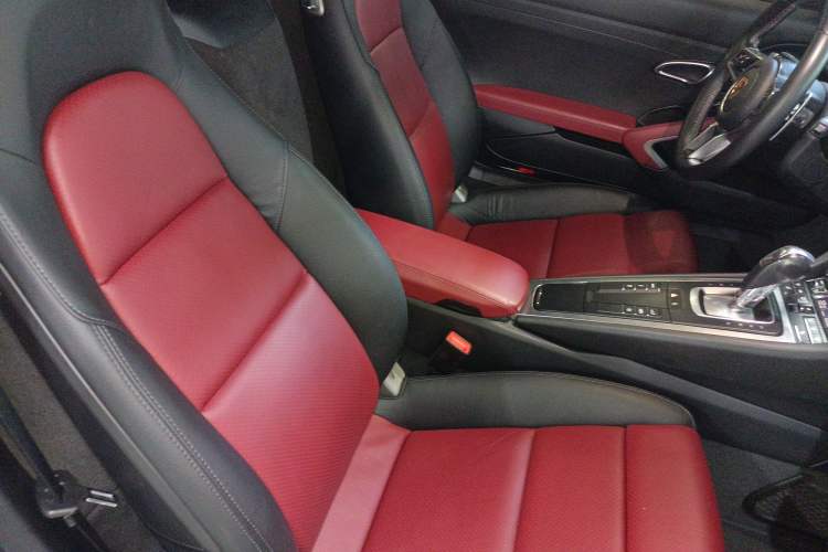 Used Porsche 718 2018 Cayman 2.0T Right Front Seat