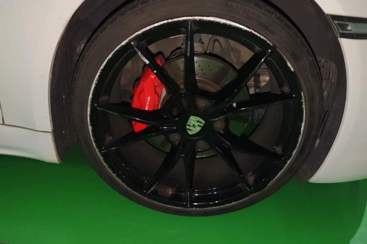 Used Porsche 718 2018 Boxster 2.0T Right Front Wheel Hub
