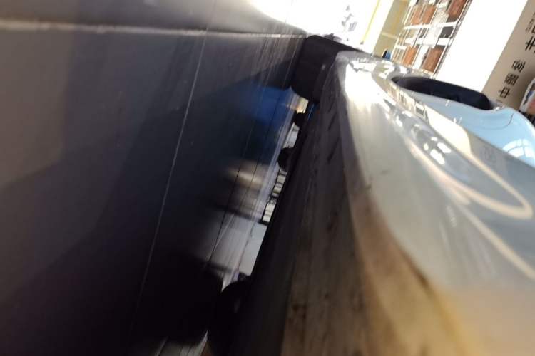 Used Porsche 718 2018 Cayman 2.0T Right Side Sill