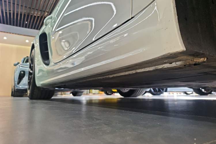 Used Porsche 718 2018 Cayman 2.0T Right Side Sill