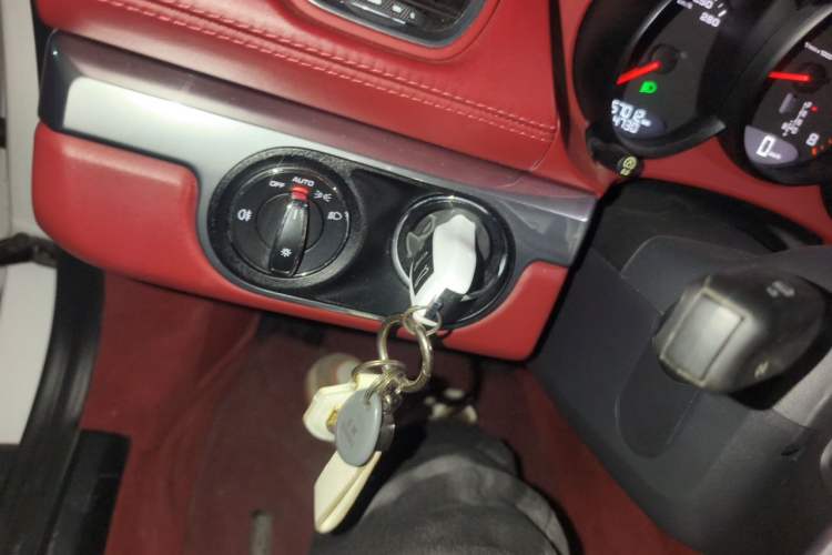 Used Porsche 718 2018 Cayman 2.0T Vehicle Key
