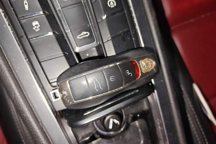 Used Porsche 718 2018 Boxster 2.0T Vehicle Key