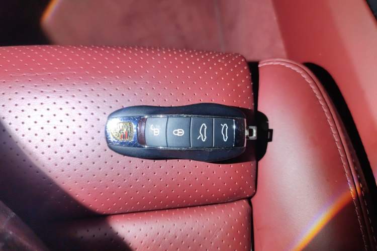 Used Porsche 718 2018 Boxster 2.0T Vehicle Key