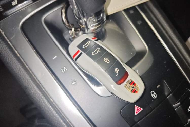 Used Porsche 718 2018 Cayman 2.0T Vehicle Key