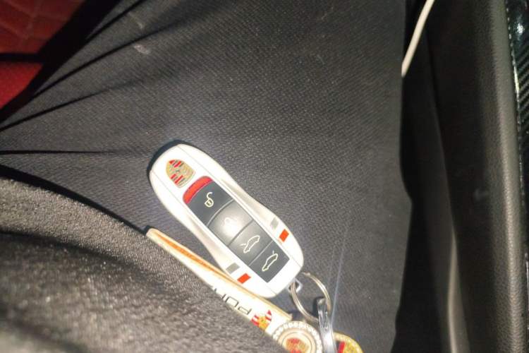 Used Porsche 718 2018 Cayman 2.0T Vehicle Key
