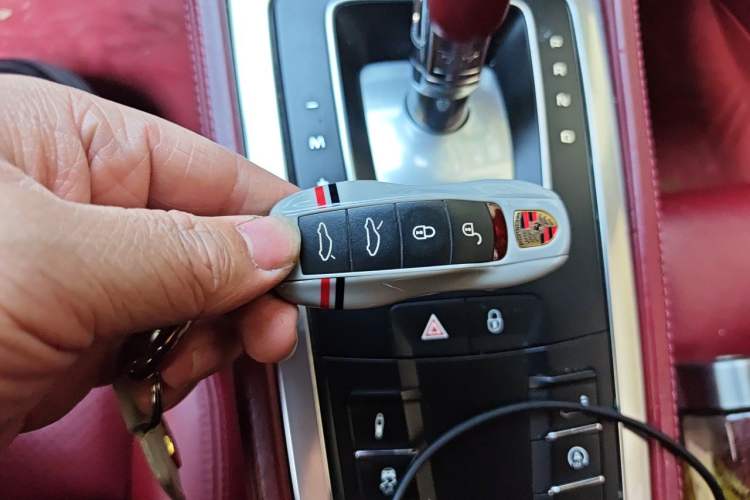 Used Porsche 718 2018 Cayman 2.0T Vehicle Key