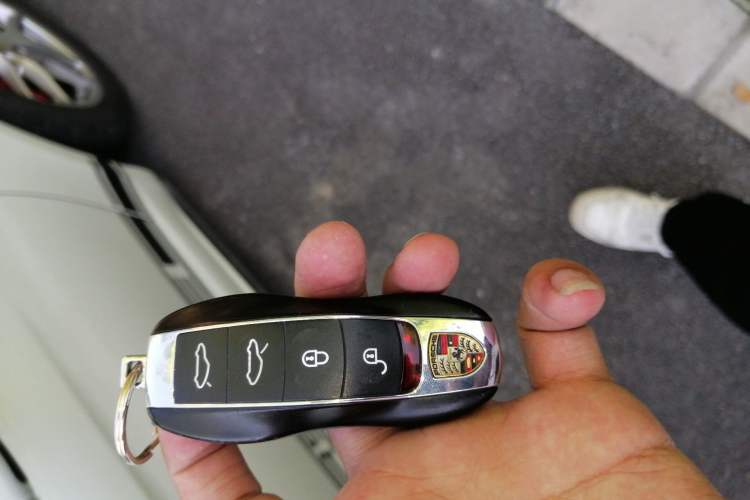 Used Porsche 718 2018 Cayman 2.0T Vehicle Key