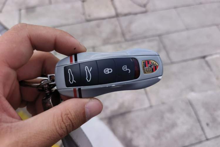 Used Porsche 718 2018 Cayman 2.0T Vehicle Key