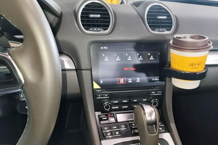 Used Porsche 718 2018 Cayman 2.0T Audio And AC Panel