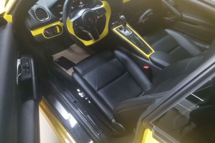 Used Porsche 718 2018 Cayman 2.0T Driver Seat