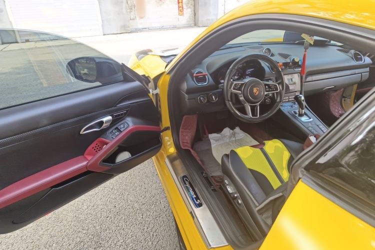 Used Porsche 718 2018 Cayman 2.0T Driver Seat