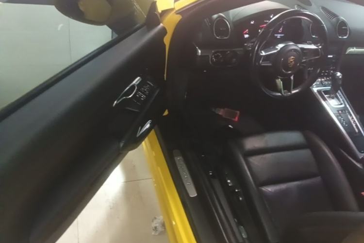 Used Porsche 718 2018 Cayman 2.0T Driver Seat