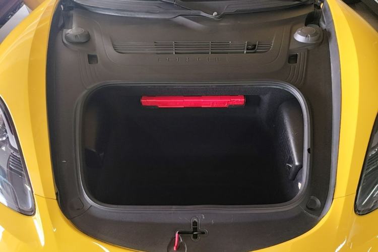 Used Porsche 718 2018 Cayman 2.0T Engine Bay