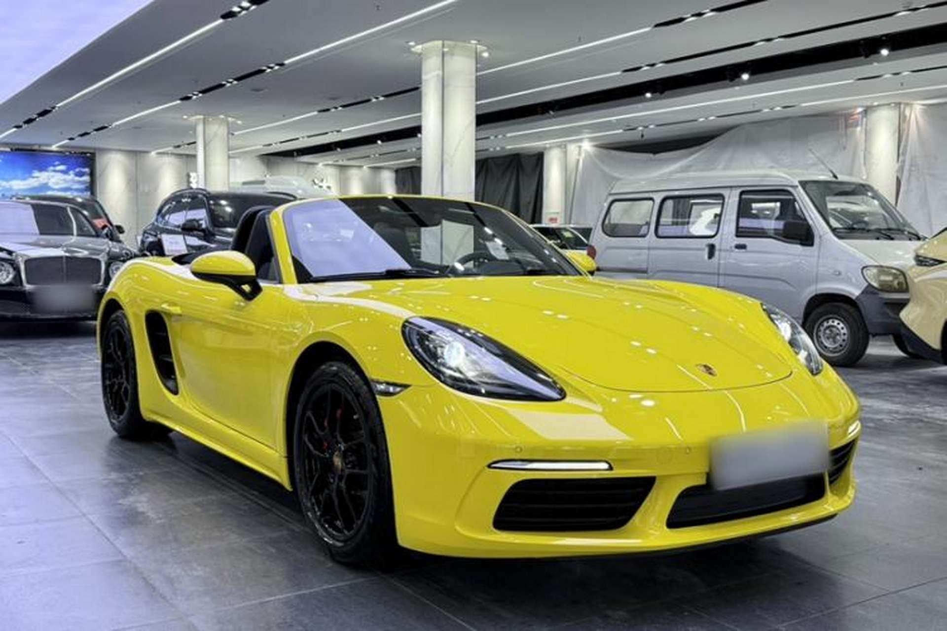 Used Porsche 718 2018 Boxster 2.0T Exterior 2