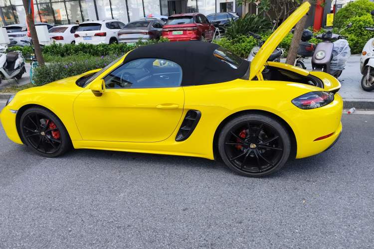 Used Porsche 718 2018 Boxster 2.0T Exterior 3