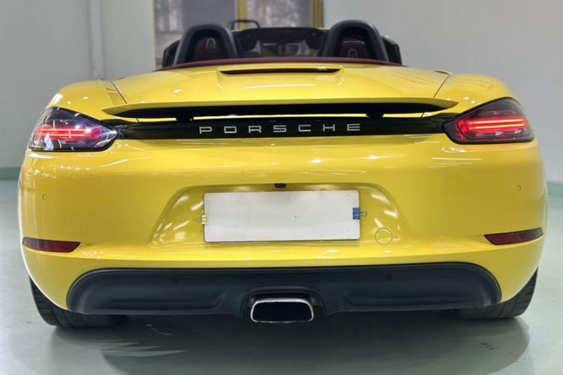 Used Porsche 718 2018 Boxster 2.0T Exterior 4