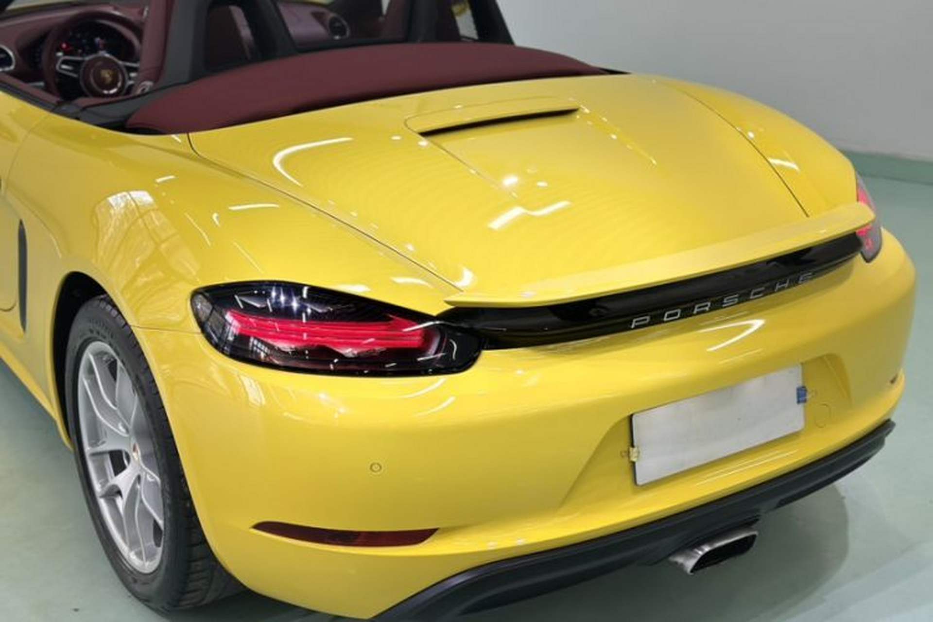 Used Porsche 718 2018 Boxster 2.0T Exterior 7