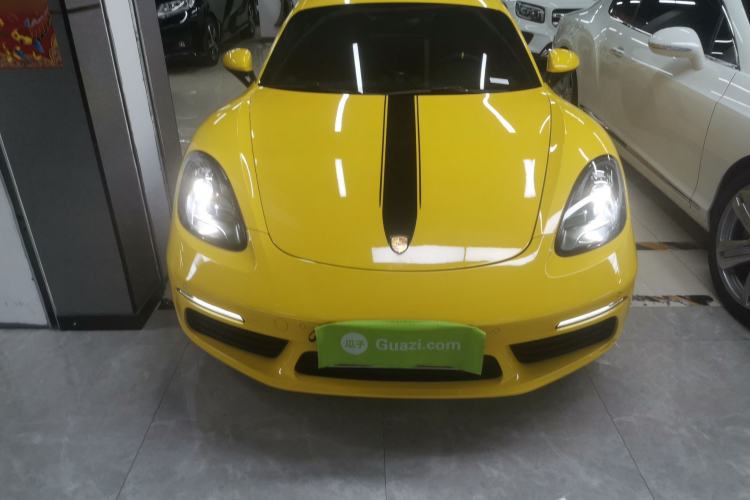 Used Porsche 718 2018 Cayman 2.0T Front