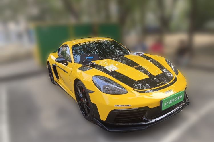Used Porsche 718 2018 Cayman 2.0T Front Right 45 Deg