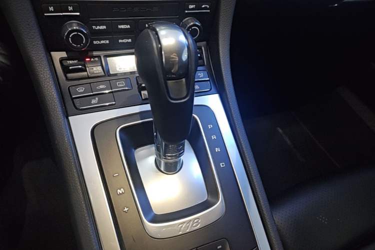 Used Porsche 718 2018 Boxster 2.0T Gear Lever