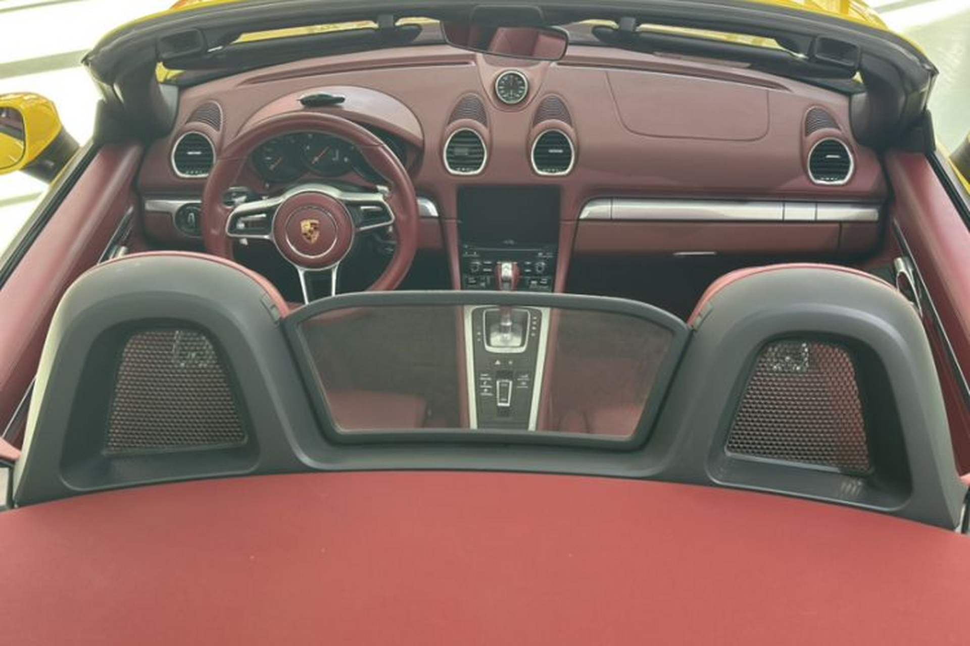 Used Porsche 718 2018 Boxster 2.0T Interior 1